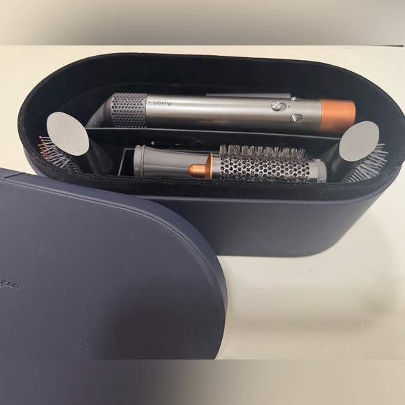 Dyson Airwrap for long hair in Navy/Copper